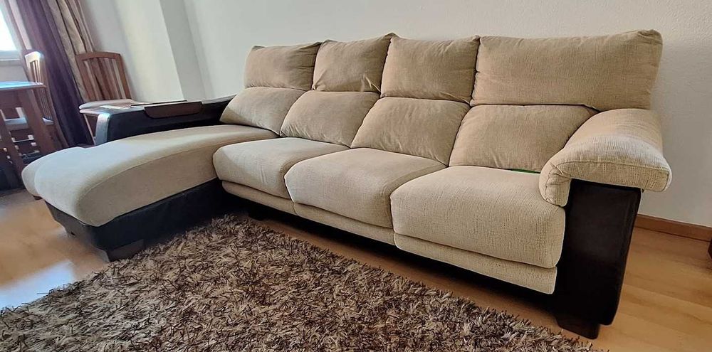 Sofá chaise longue com 3 lugares