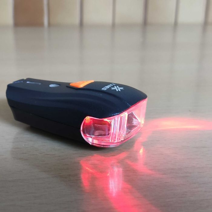 Luz Bicicleta a Bateria com sensor Noturno Prova Água