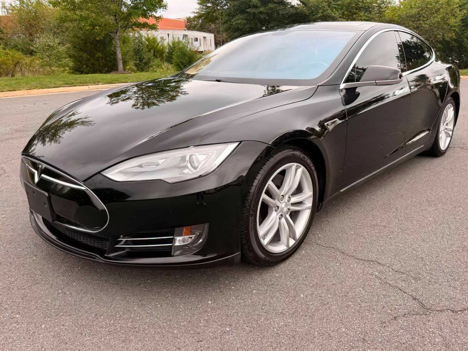 Tesla Model S Performance      2013