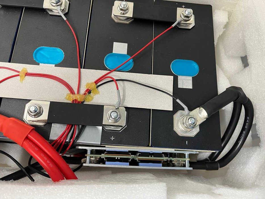 Продаж готової  Системи безперебійного живлення 12В/2000Вт на LiFePO4