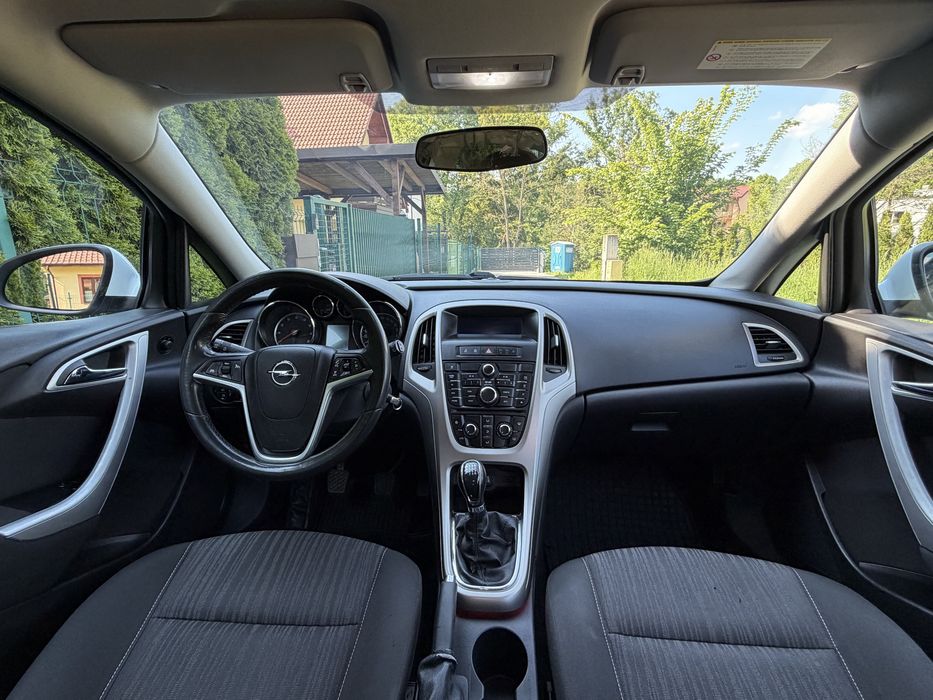 Opel Astra J  combi