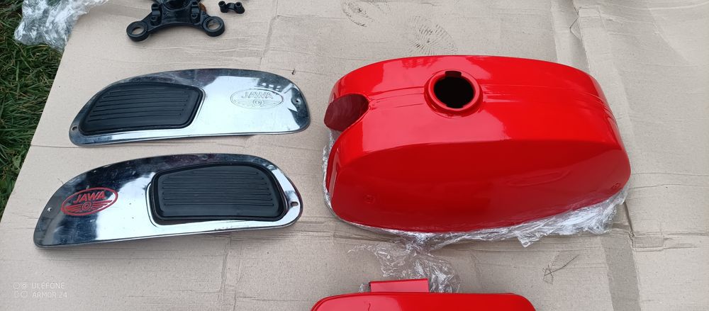 Хром накладки резинові бака ява