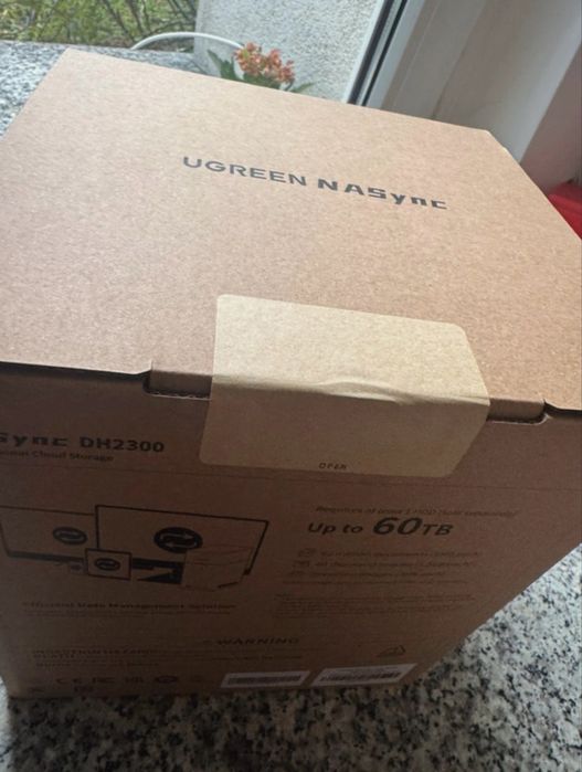 Dysk NAS Ugreen DH2300