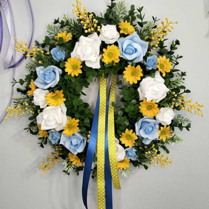 Wianek wiosenny na drzwi, wianek na stół