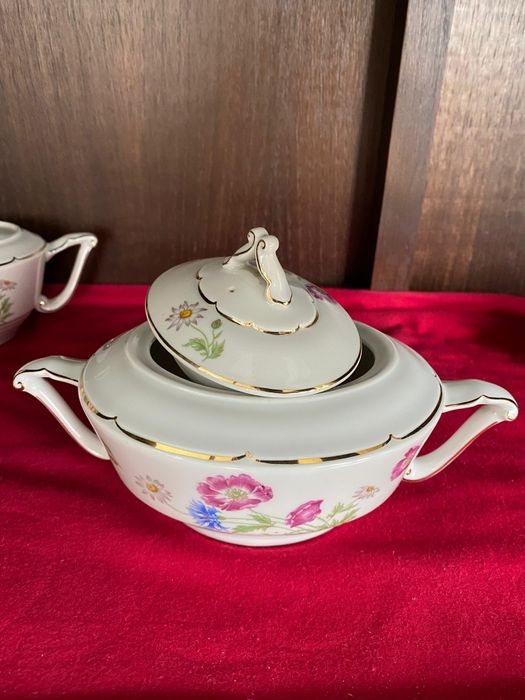 Serviço de Chá primaveril