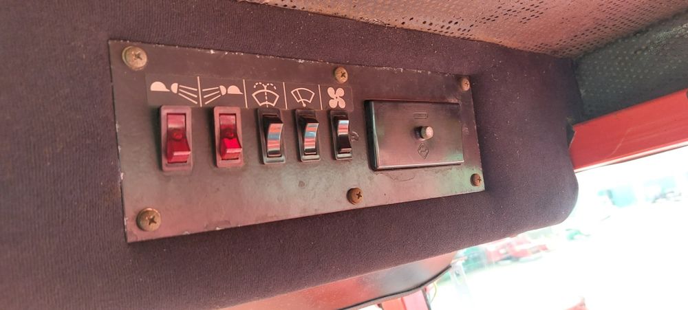 Зернозбиральний комбайн Massey Ferguson 440 3.м