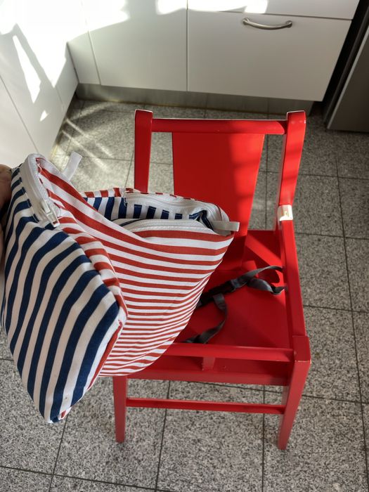 Cadeira qualidade em optimo estado com almofada lavável