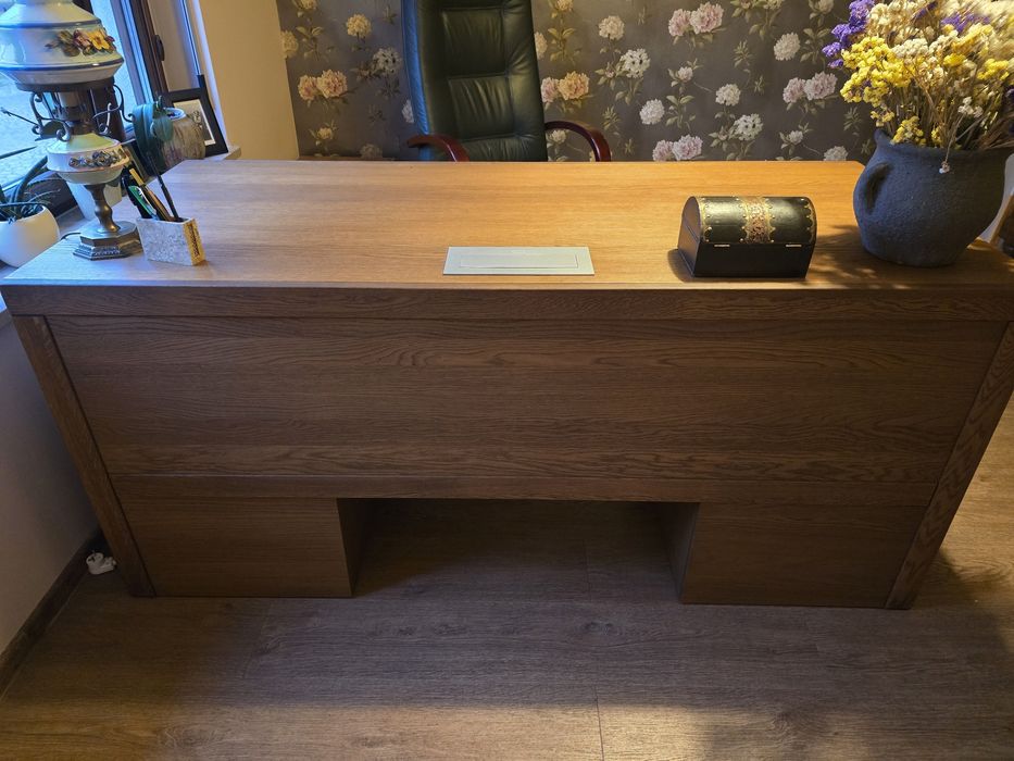 Dębowe biurko, jak nowe,