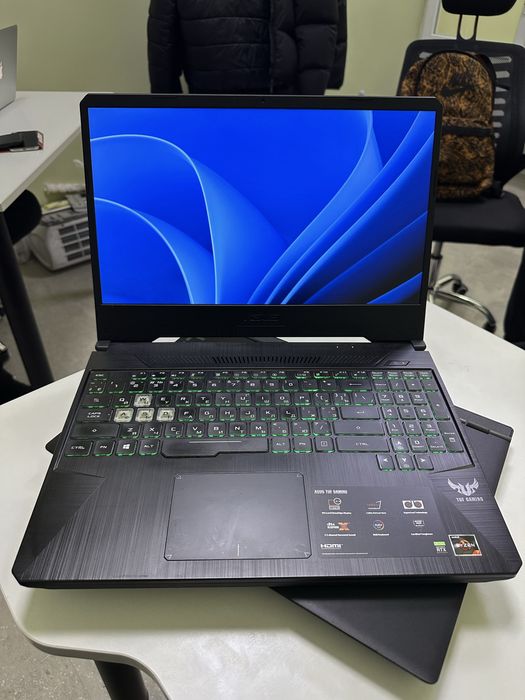 ASUS TUF Gaming (Ryzen 7 / 16GB / RTX 2060)