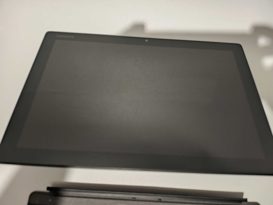 Ноутбук-планшет 12.2" Lenovo Miix 520, i5-8250U, 8GB, 256GB, 4G (LTE)