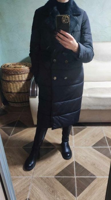 Стильне  жіноче демісезонне стьобане пальто