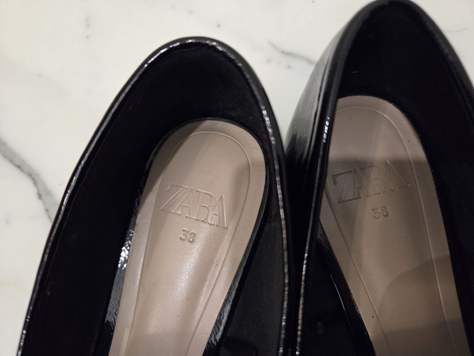 Zara 38 czarne lakierowane