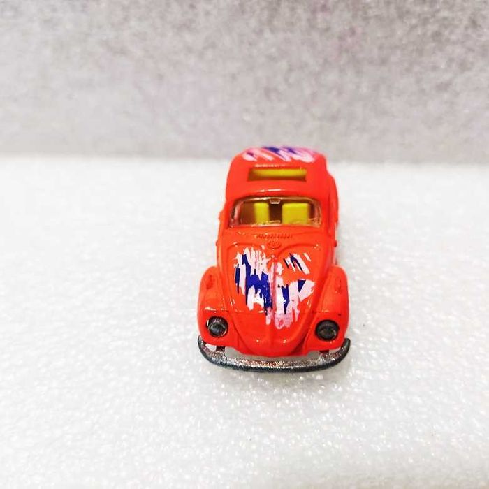 Majorette 203 Volkswagen Beetle 1302 escala 1:60 cor laranja