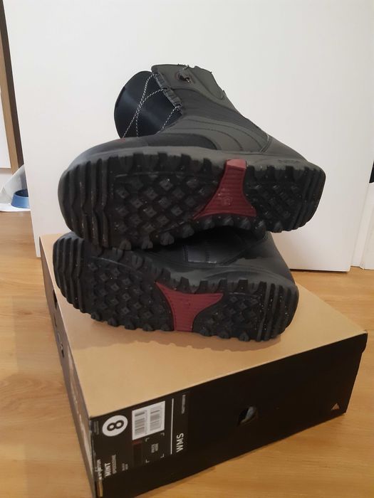 Buty i zapięcia snowboardowe firmy BURTON