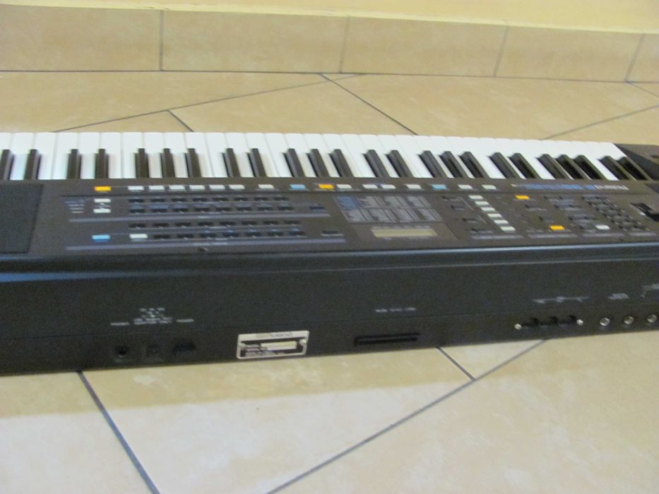 KEYBOARD ARRANGER ROLAND E35 intelligent synthesizer Białystok Centrum