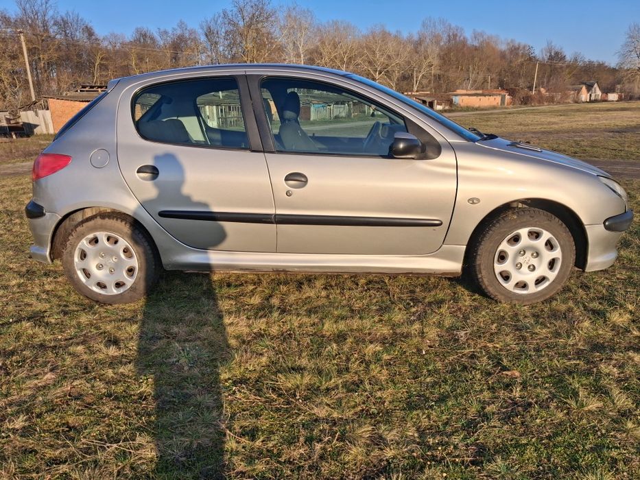 Продам Peugeot 206