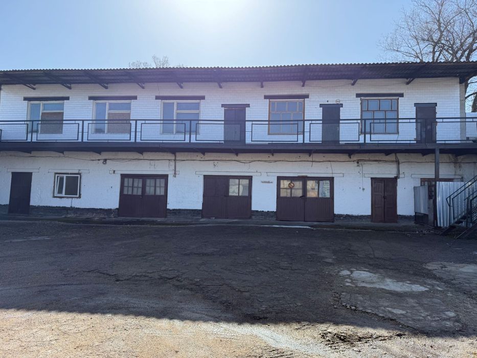 Продаж комерційно-складського комплексу,центр/0,636га/3200кв.м,