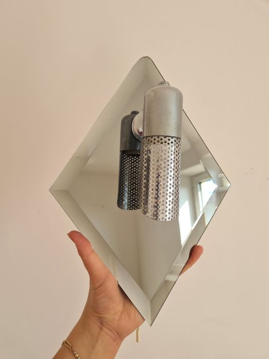 Kinkiet lustro srebrny metalowy używany rąb geometryczny