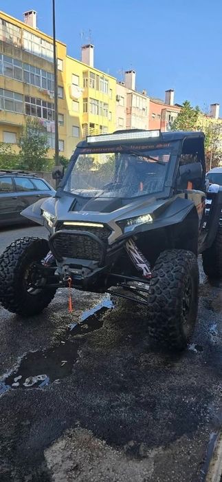 Polaris RZR - Off Road