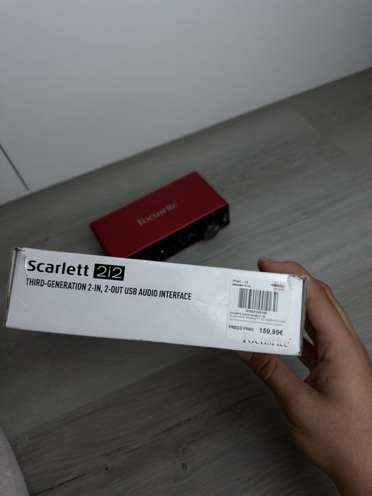 Focusrite Scarlett 2i2 3rd Gen — Excelente Estado