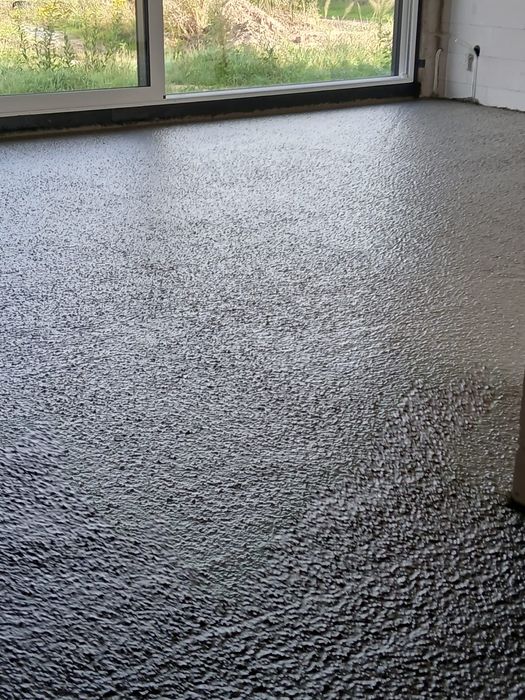 Płynny styropian styrobeton posadzki anhydrytowe