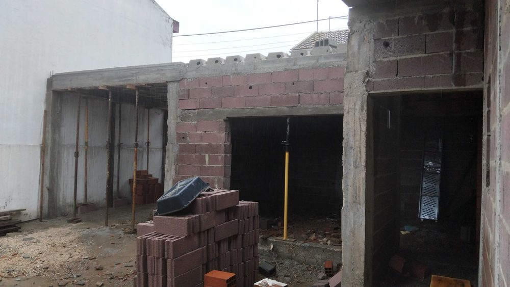 Laboriosa Etapa construção civil e Remodelação em geral.