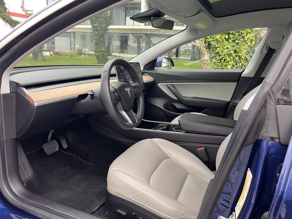 Tesla Model 3 standard range plus