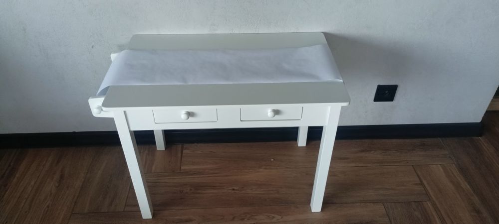 Biurko dla dziecka do ćwiczenia pisania rysowania