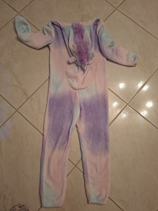 Ubrania dla dziewczynki