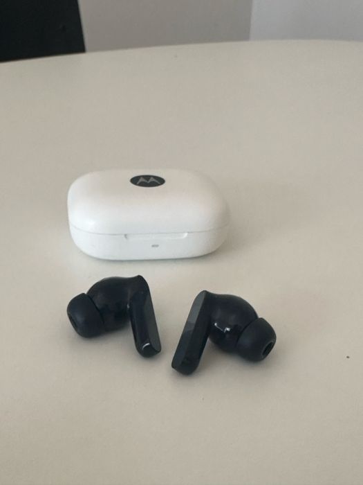 Motorola Moto Bus Azul Starlight com cancelamento de ruído.