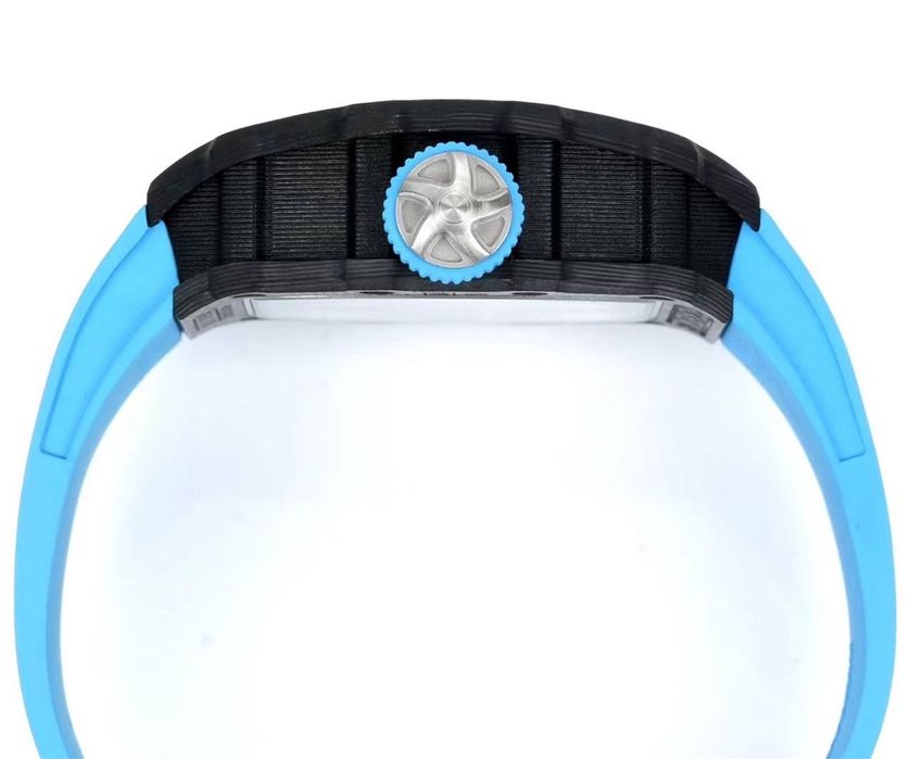 nowy elegancki zegarek analogowy