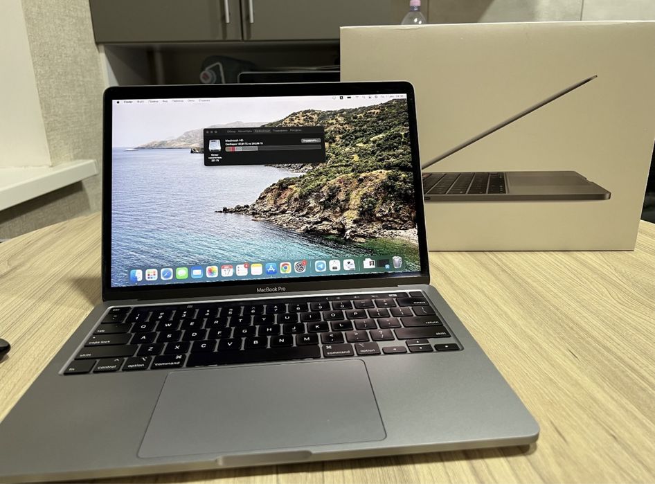 macbook pro touch bar - Ноутбуки и аксессуары в Одесская область