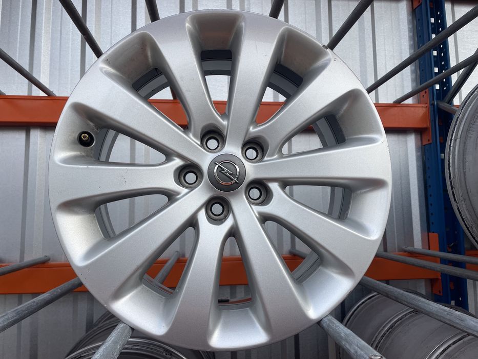 Astra J 17 cali, 5x105 super stan!