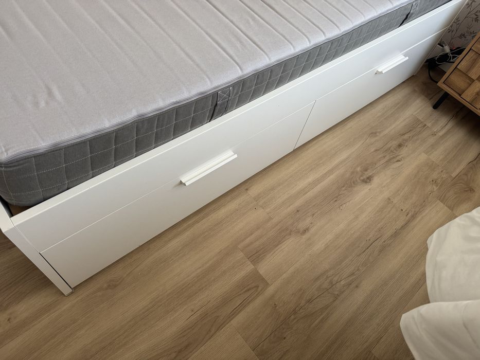 Cama Brimnes Ikea + colchao