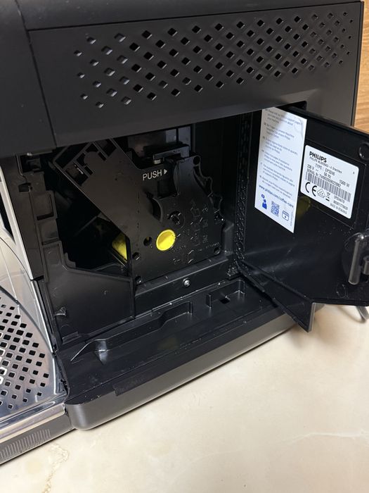 Кавоварка Кавомашина PHILIPS LatteGo Series 3200 з Гарантією !