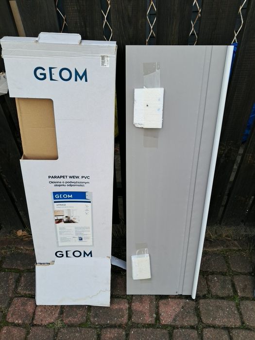 Parapet wew. biały PCV Vitrage szer. 33, dł. 99 cm