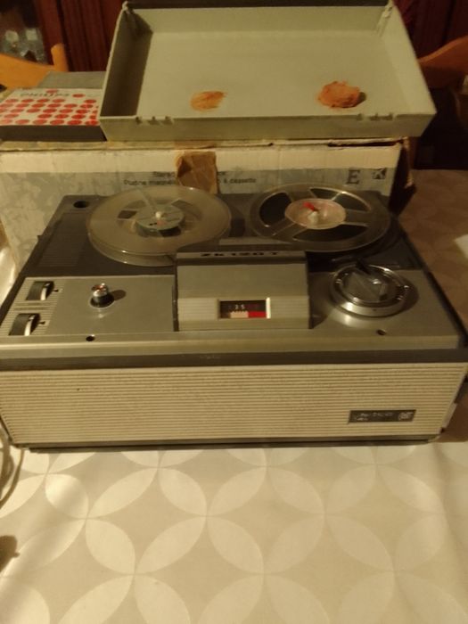 Magnetofon szpulowy UNITRA ZK 120 z PRL-U.