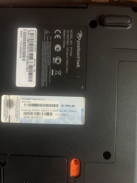 Laptop Packard bell model P7YSO