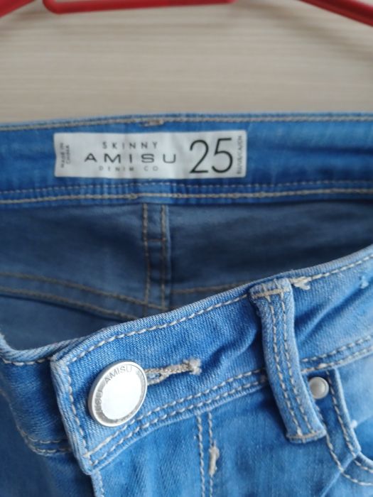 Spodnie jeans Amisu