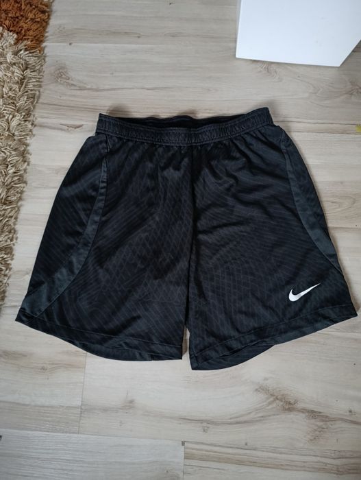 Spodenki szorty Nike L