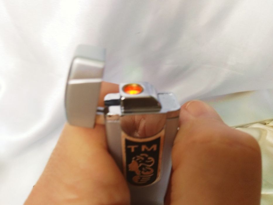 =Зажигалка  газовая с чехлом, турборежимом, новая