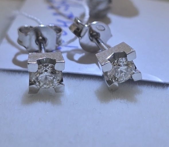 Золоті пусети з натуральними діамантами Італія