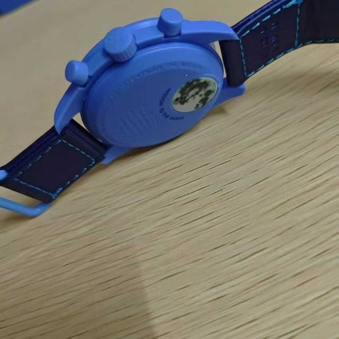 SO33N700 - limitowana edycja Super Blue Moon