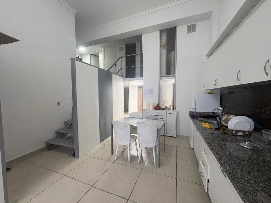 Espaço Comercial para Arrendamento – Rua de Costa Cabral | Porto