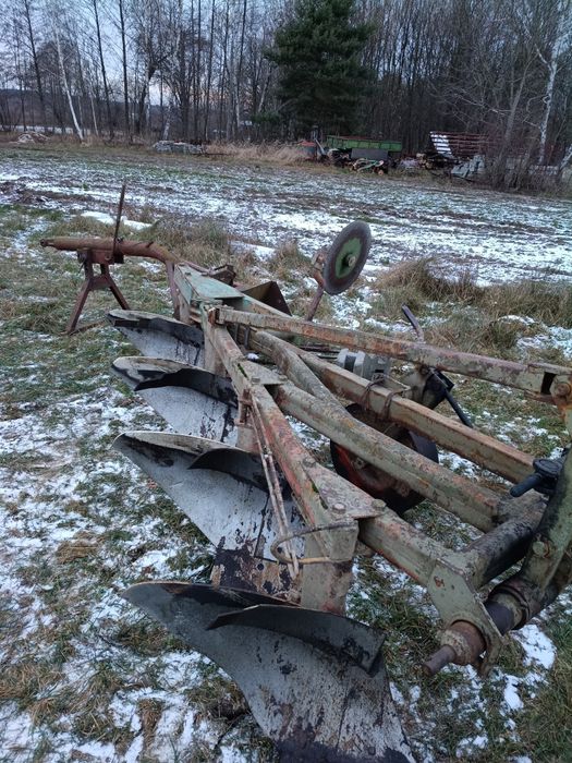 Maszyny rolnicze pługi  3 skibowe 4 skibowe