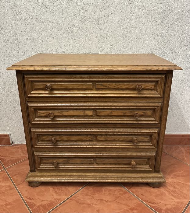 Komoda dębowa z szufladami