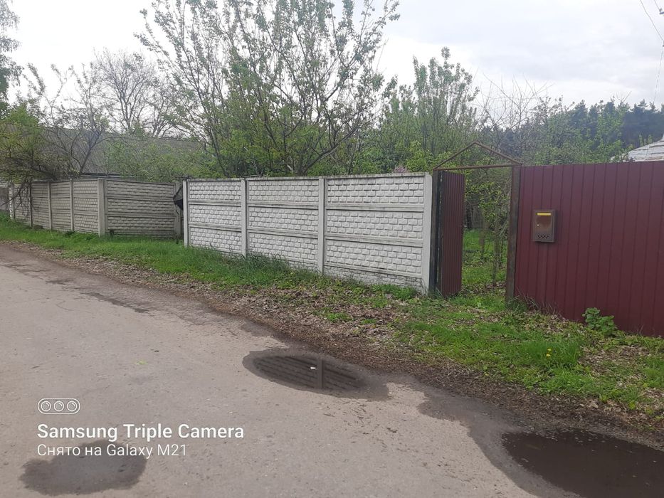 Помешкання в селі Мрин Ніжинського району.