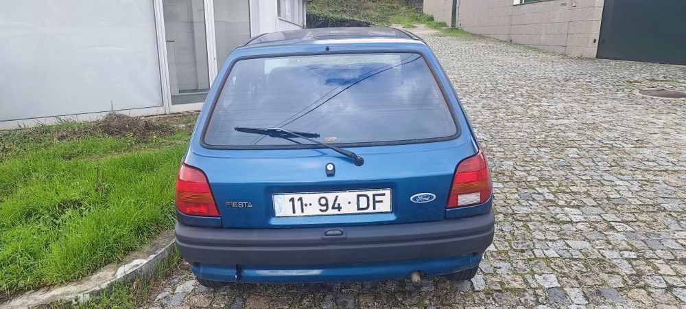 Ford Fiesta 1994 em Muito Bom Estado 650€ até ao fds