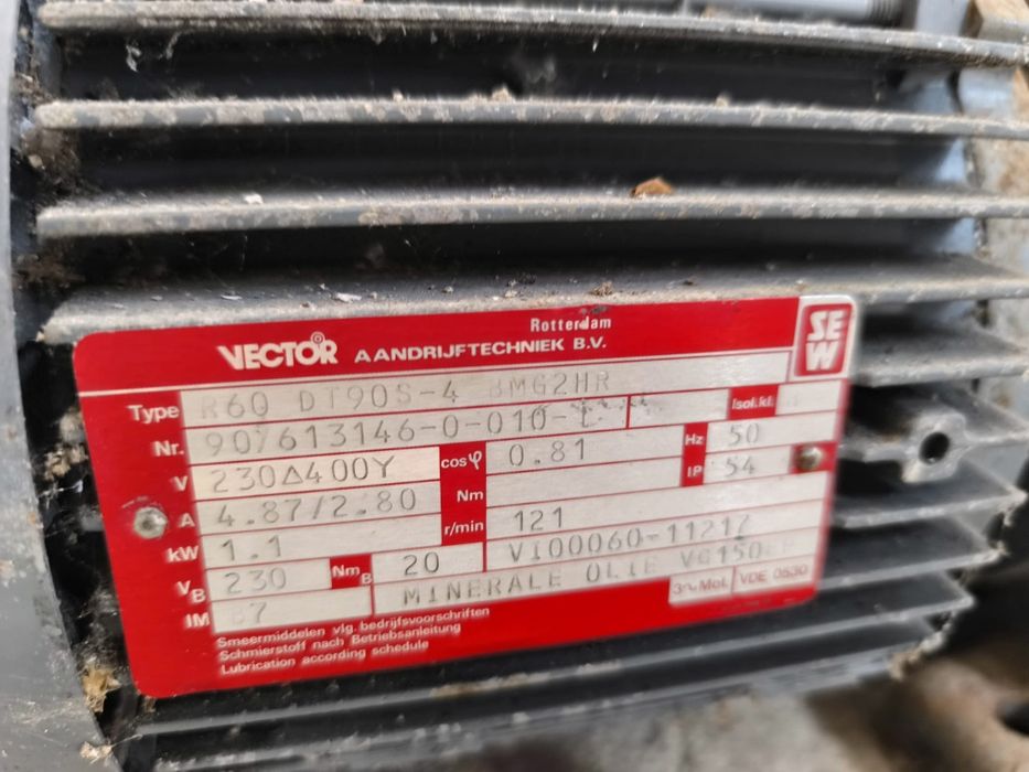 Silniki elektryczne z przekładniami