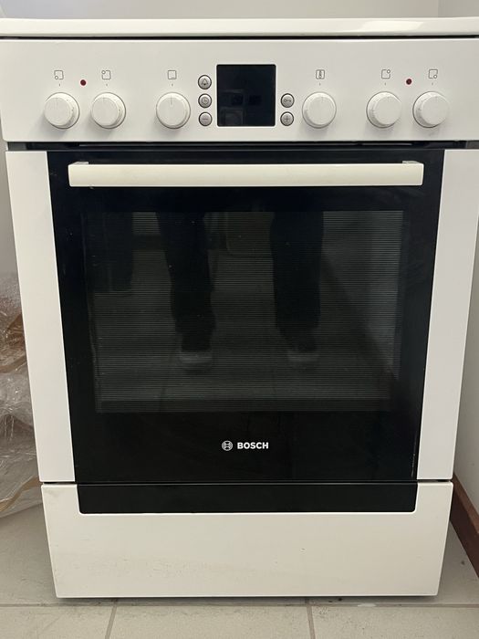 Bosch placa vitrocerâmica com um forno elétrico multifunções